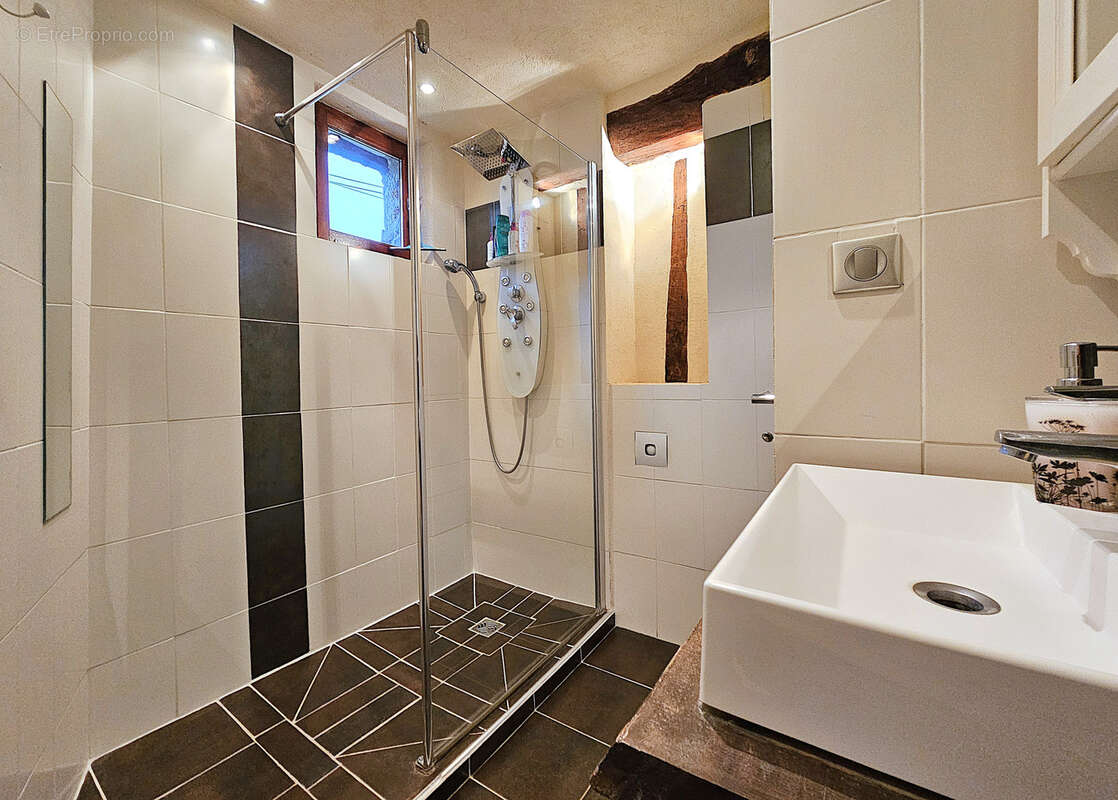 Maison à CRECY-LA-CHAPELLE