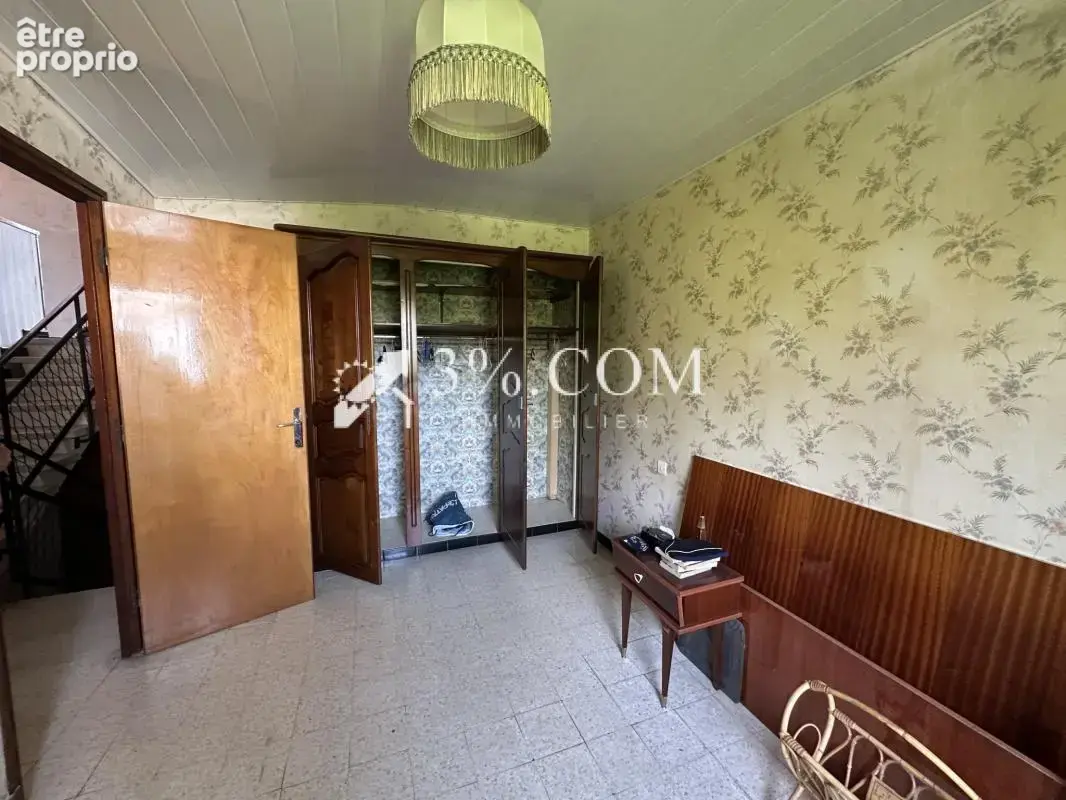 Maison à rénover sur 3 niveaux avec garage - photo 8