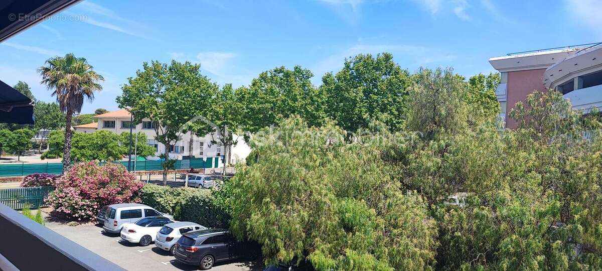 superbe T2 traversant de 49 m2 avec terrasse plage et port a 200 M - photo 8