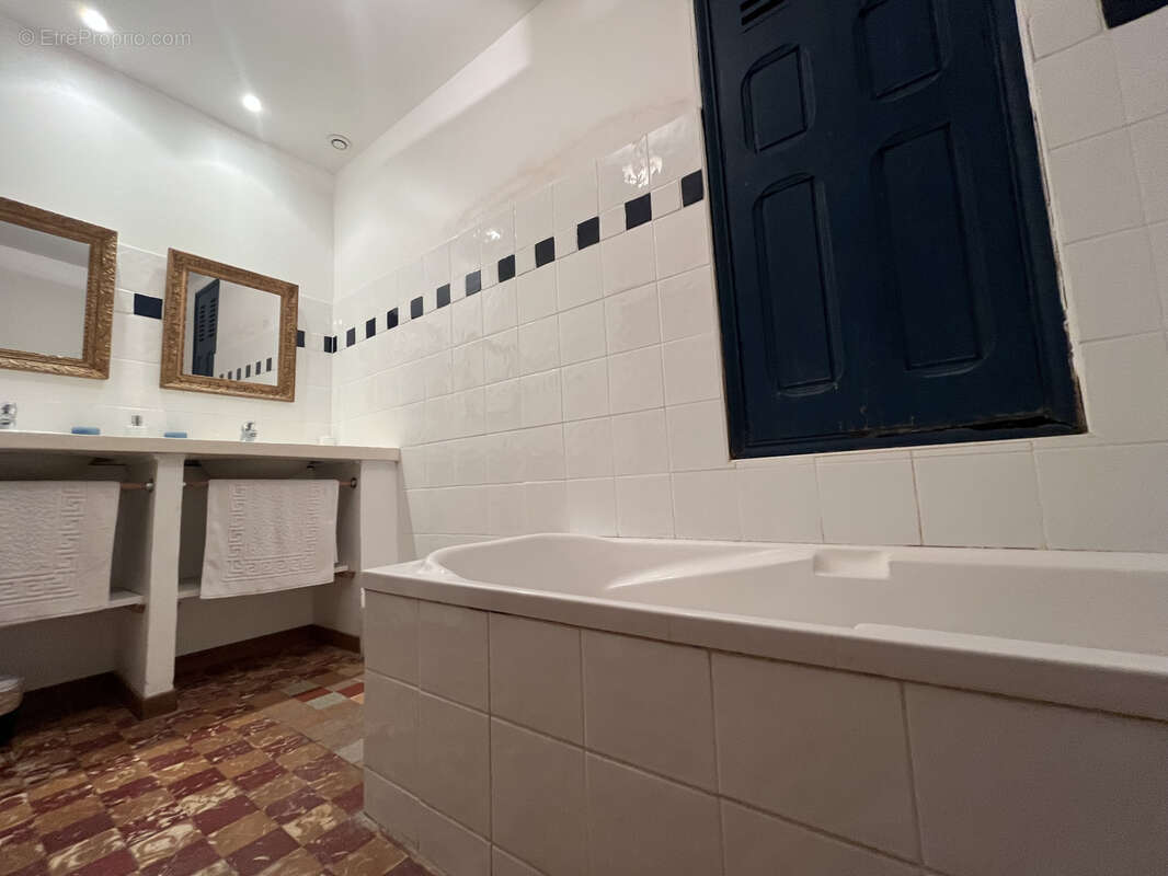 Maison à CASCASTEL-DES-CORBIERES