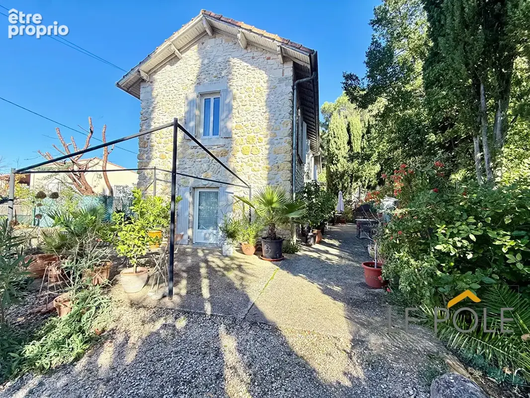 Maison en pierre Saint Hilaire De Brethmas - photo 8