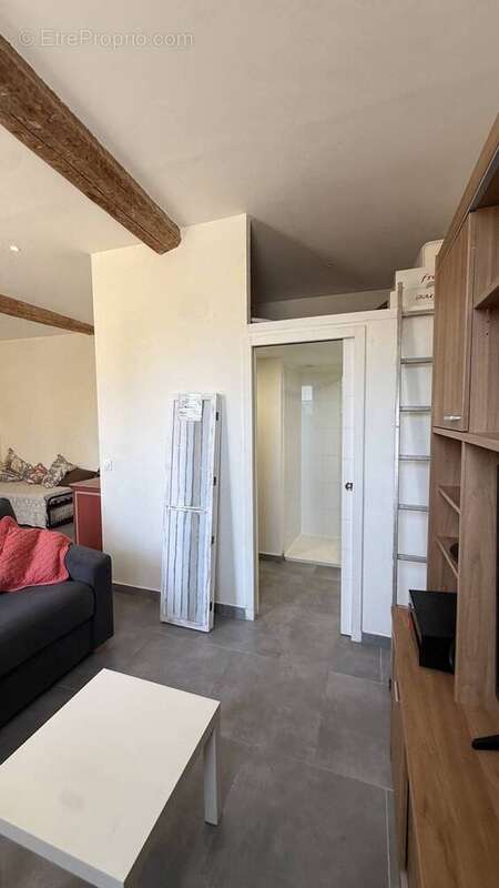 Vente à terme LIBRE sur 10ans - Appt F1 à Fréjus 83600 avec Cave - Centre ville - photo 3