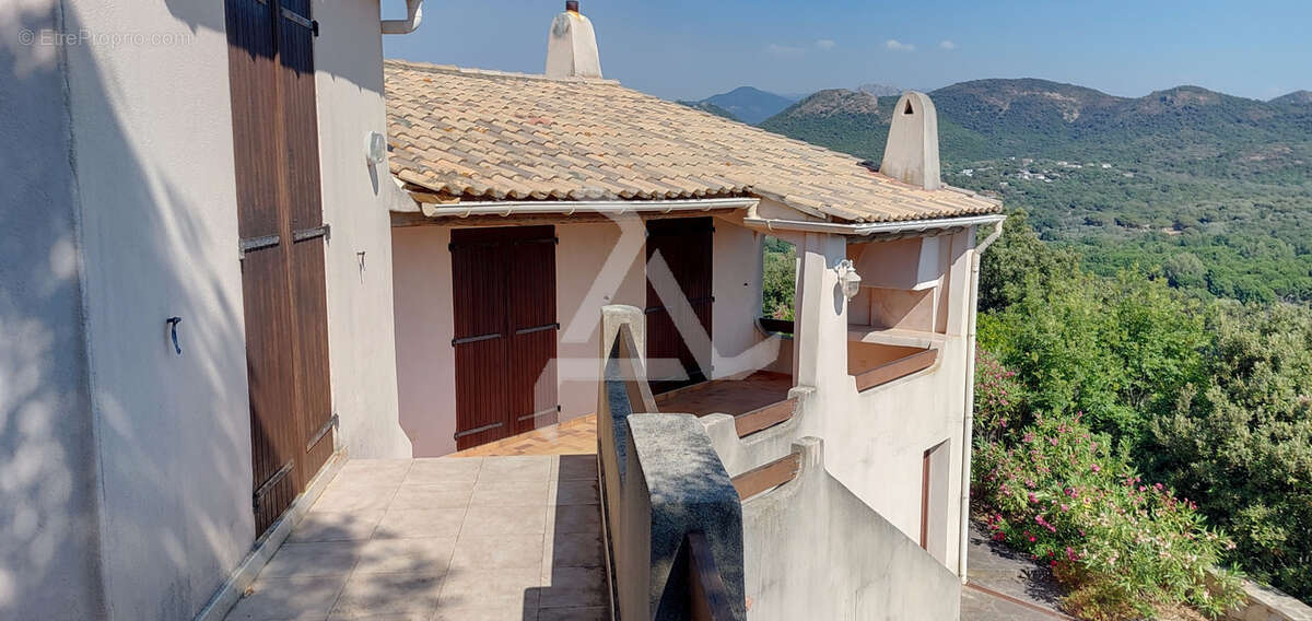 Maison à PORTO-VECCHIO