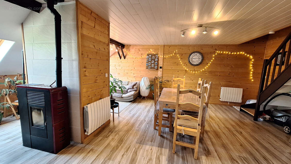 Appartement à REMORAY-BOUJEONS