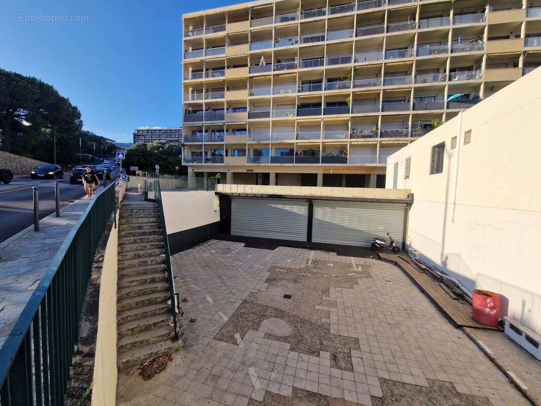 Commerce à AJACCIO