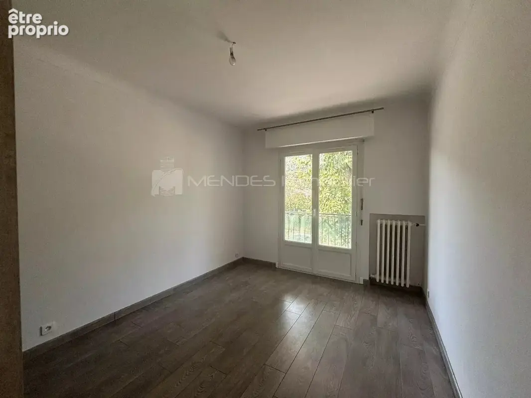 À vendre appartement trois pièces à contes - photo 9