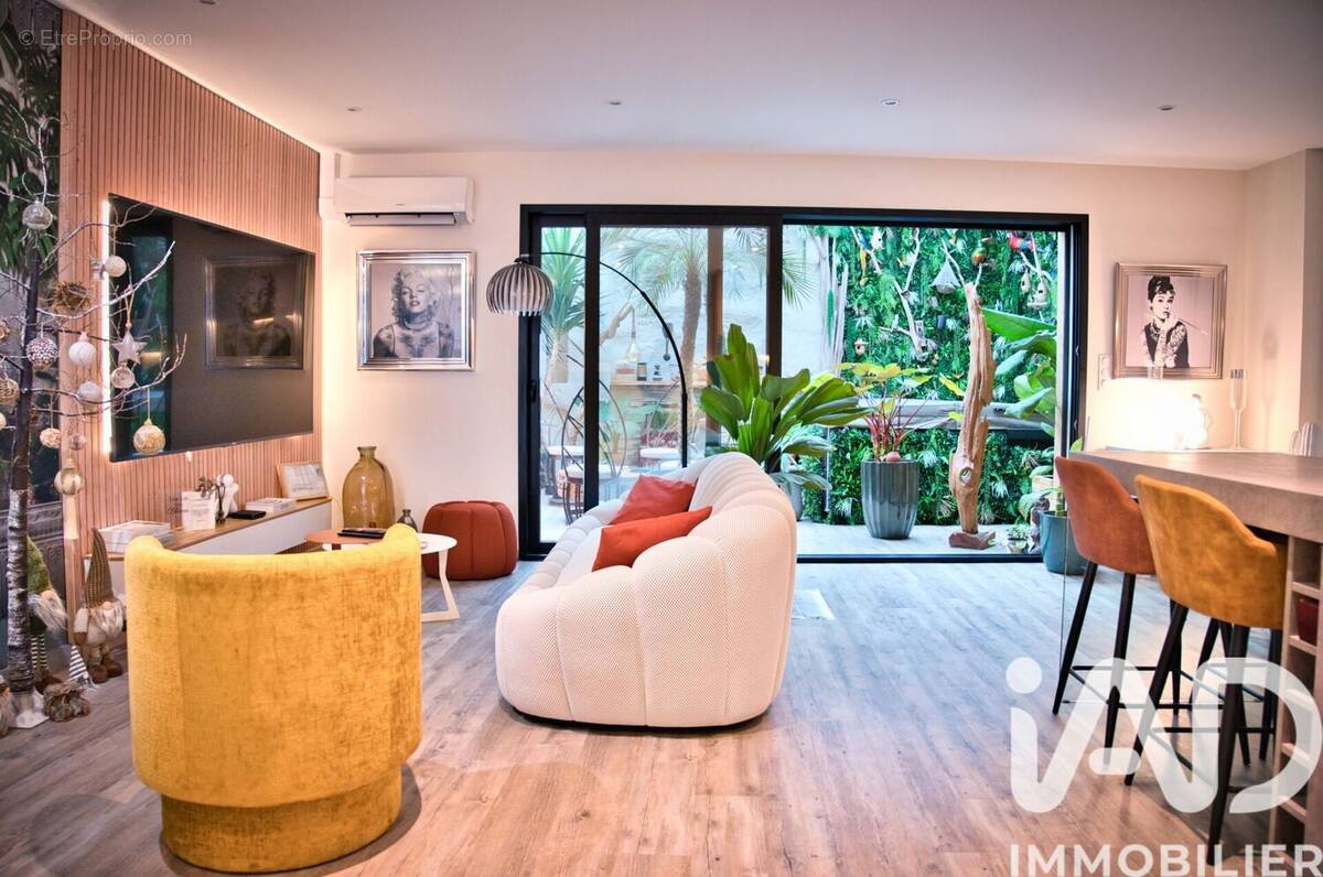 Photo 1 - Maison à UCHAUD