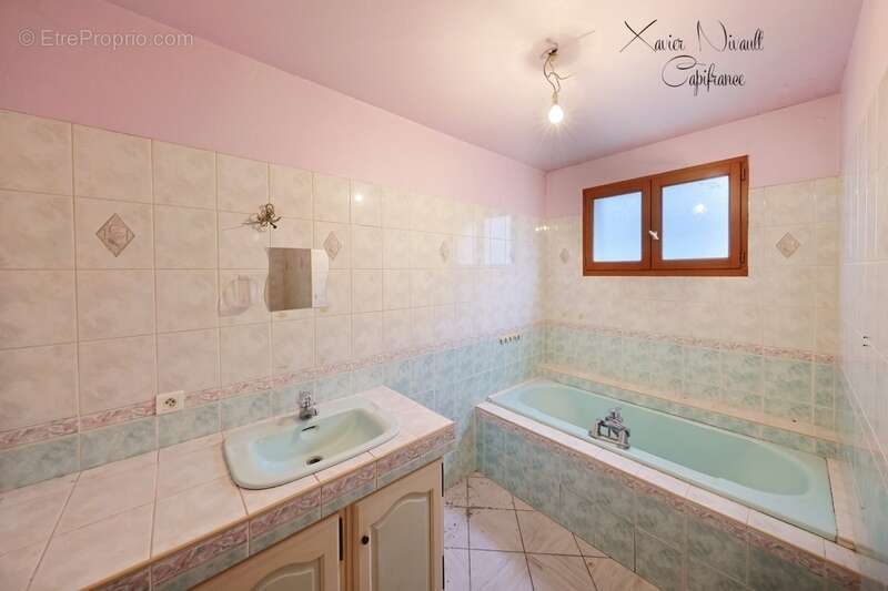 Maison à MONTREVEL-EN-BRESSE