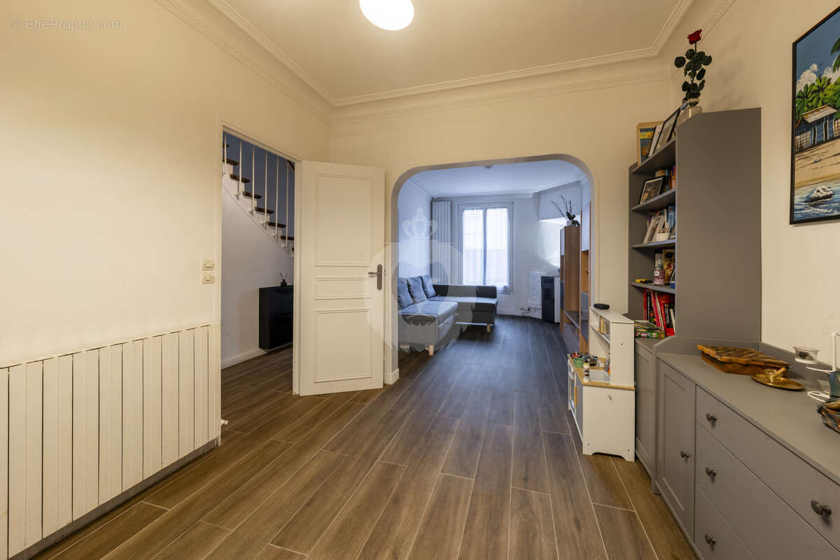 Maison à MELUN