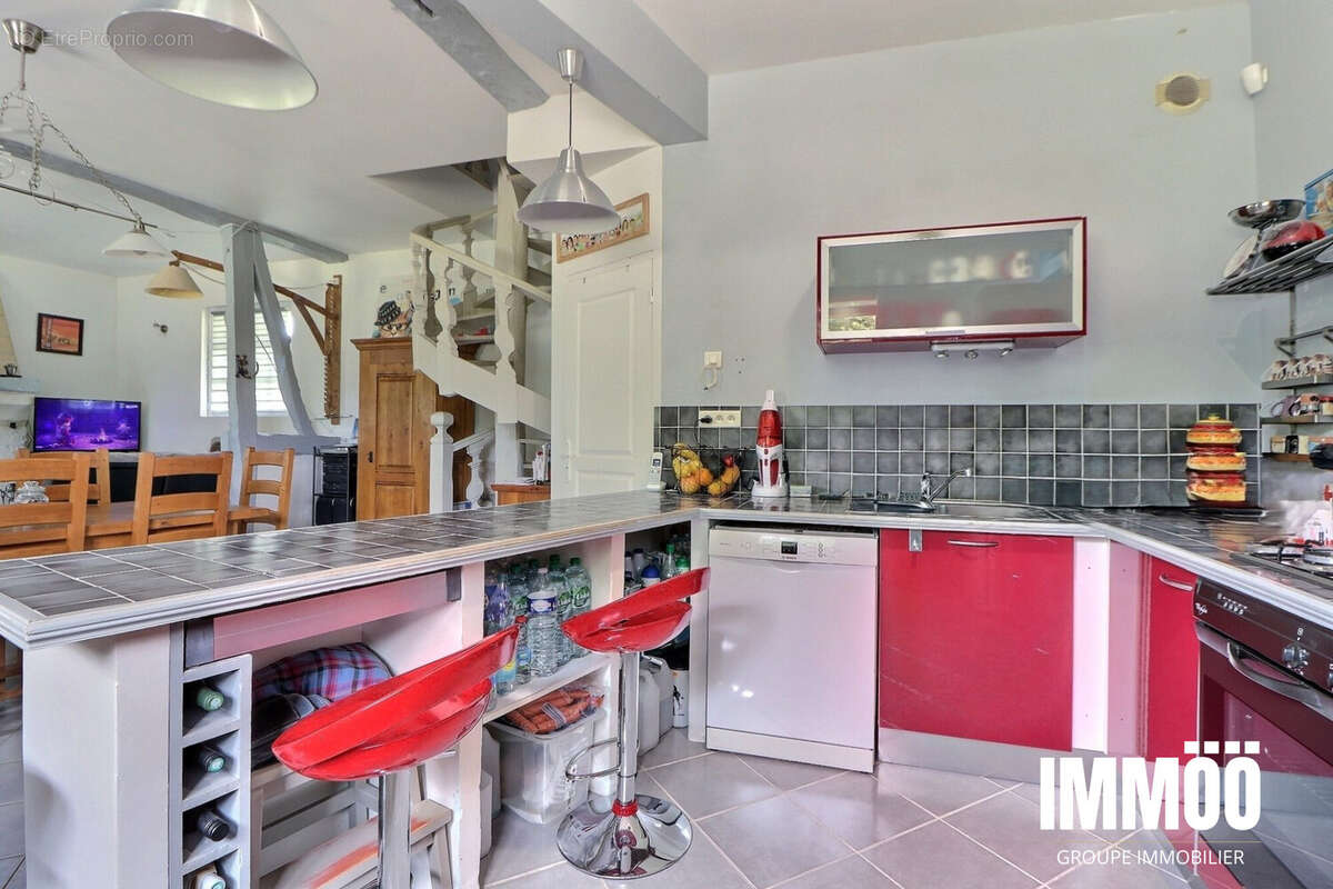 Maison 108 m² à Bardouville  - photo 4