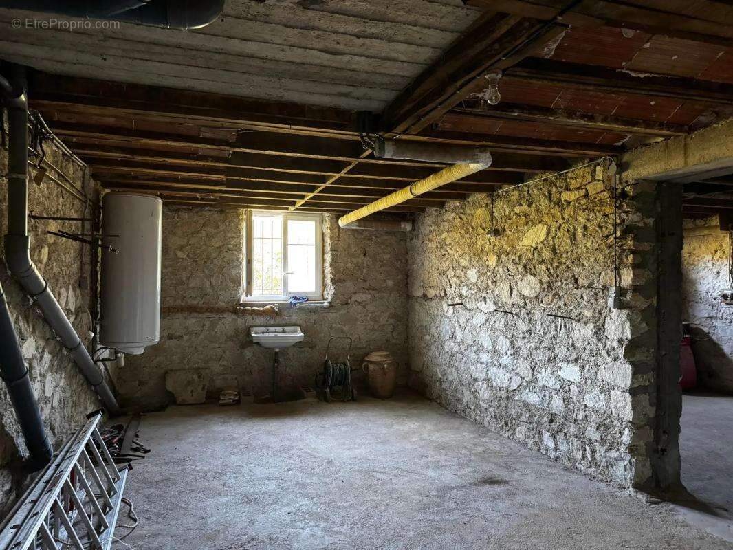 Maison à CORREZE