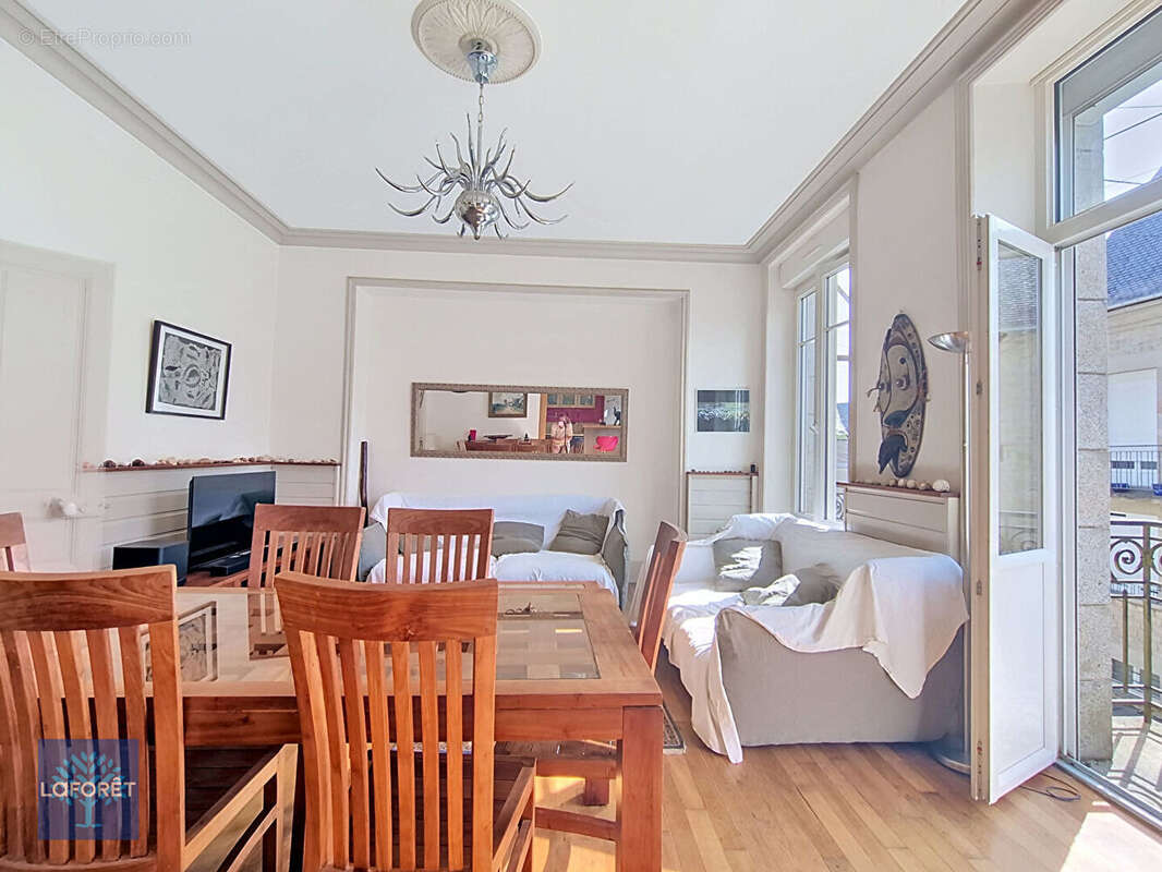 Appartement à FOUGERES