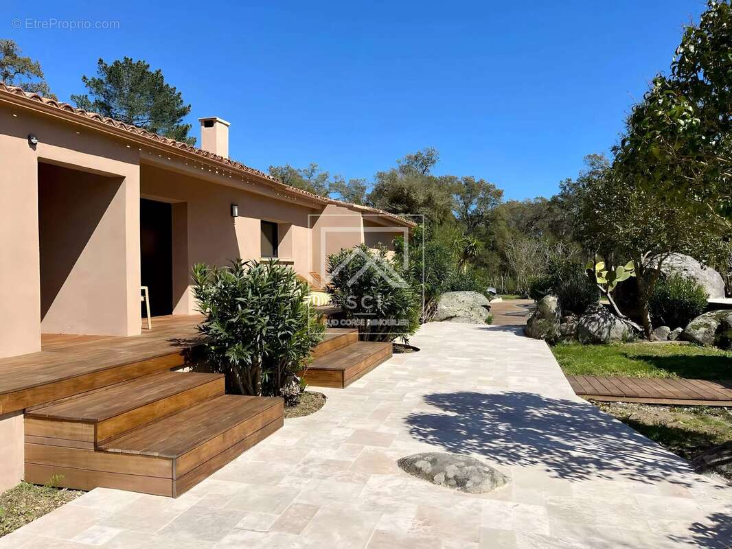 Maison à PORTO-VECCHIO