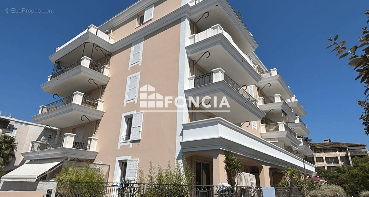Appartement à HYERES