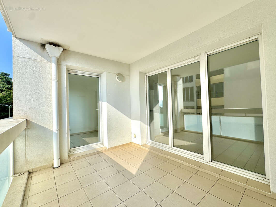 Appartement à MARSEILLE-6E