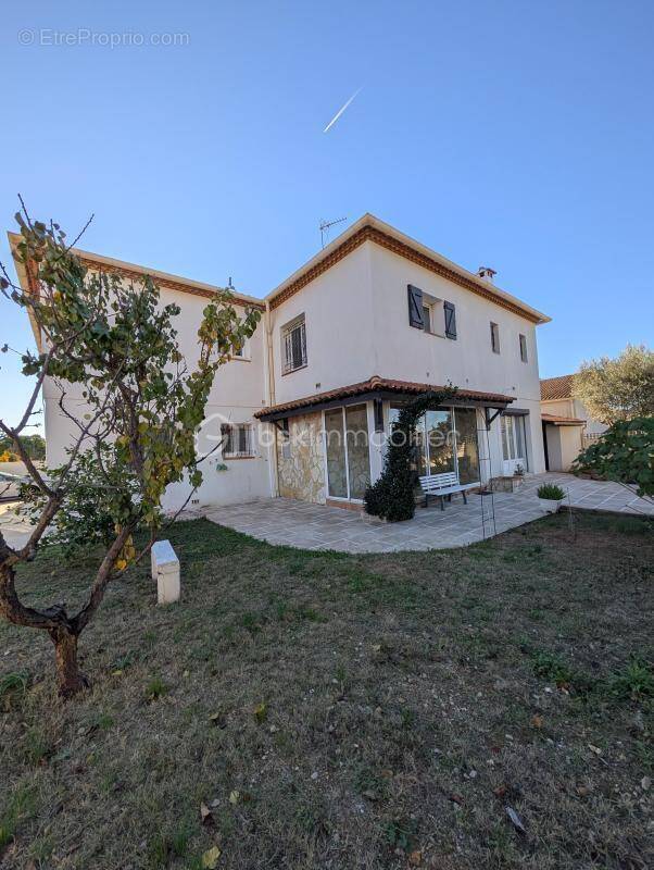Maison à MAUGUIO
