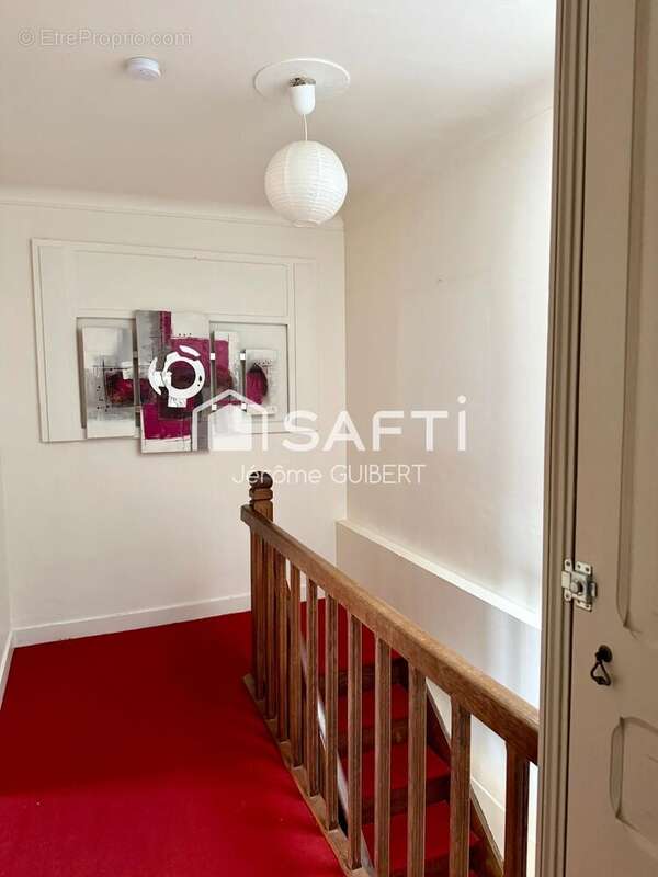 Maison 96 m² à Argenton-Chateau  - photo 5