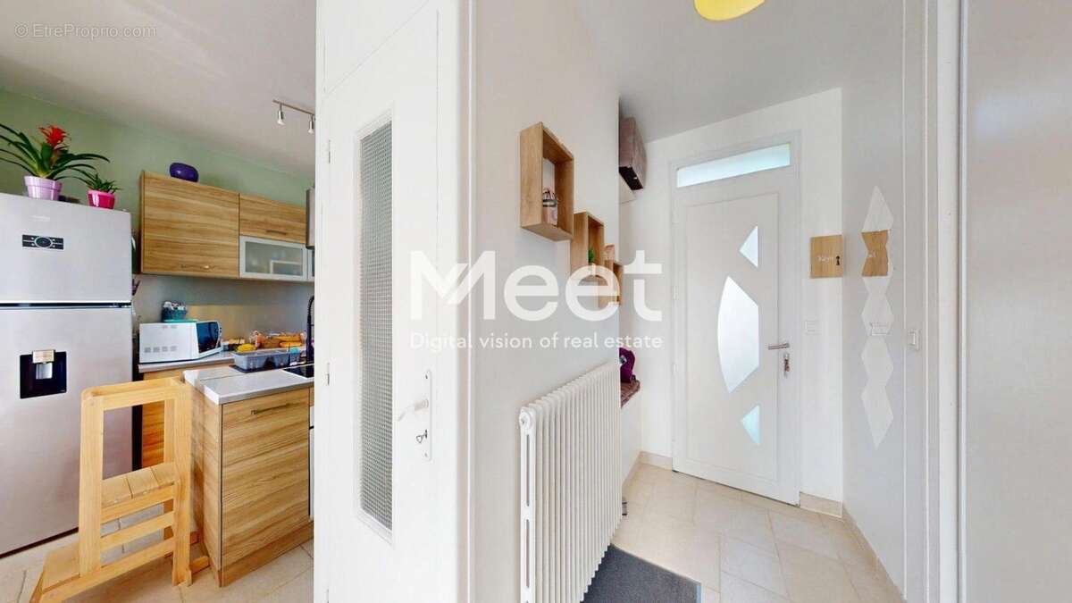 Maison à COULANGES-LA-VINEUSE