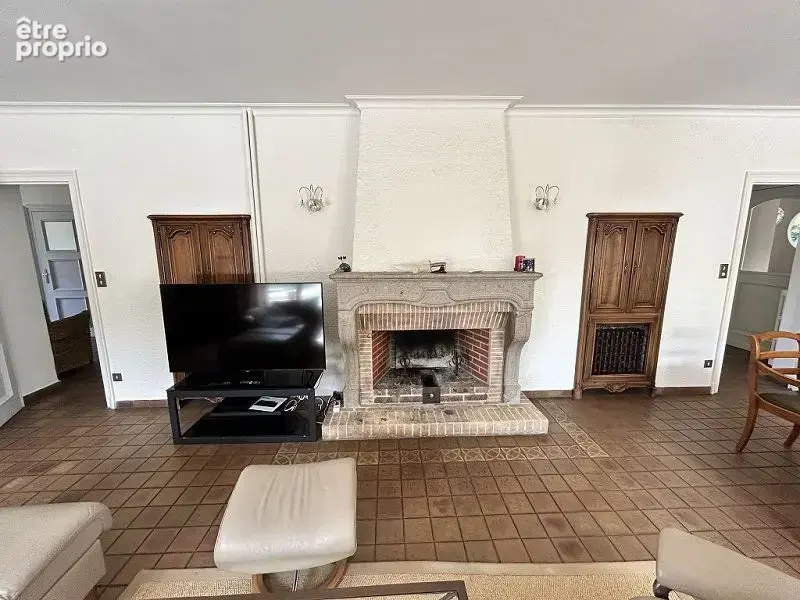 Maison 239 m² à Feurs  - photo 5