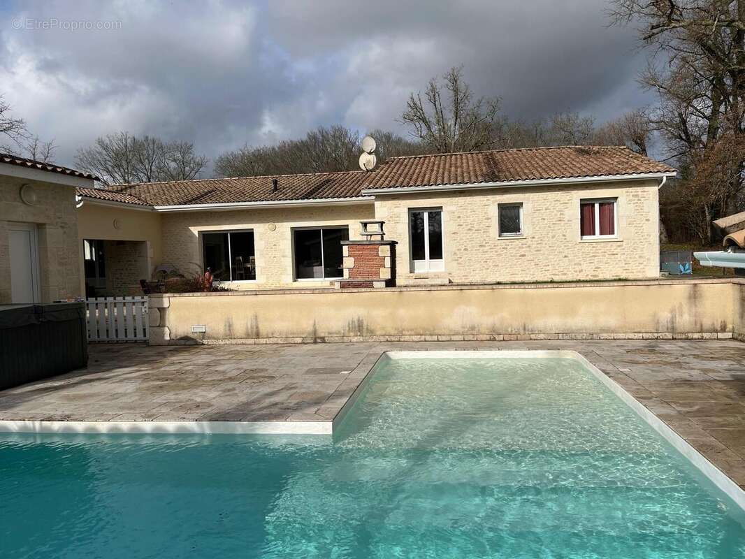 Maison 226 m² à Plaisance  - photo 7