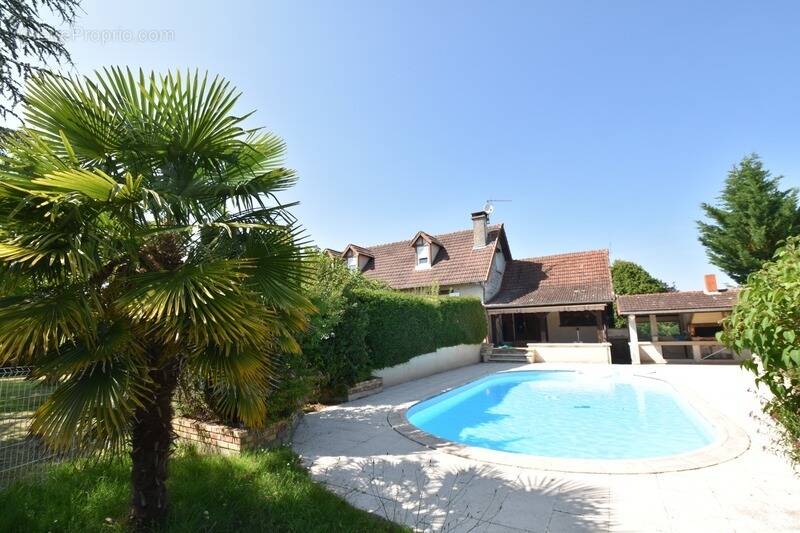 Maison à GUEUGNON