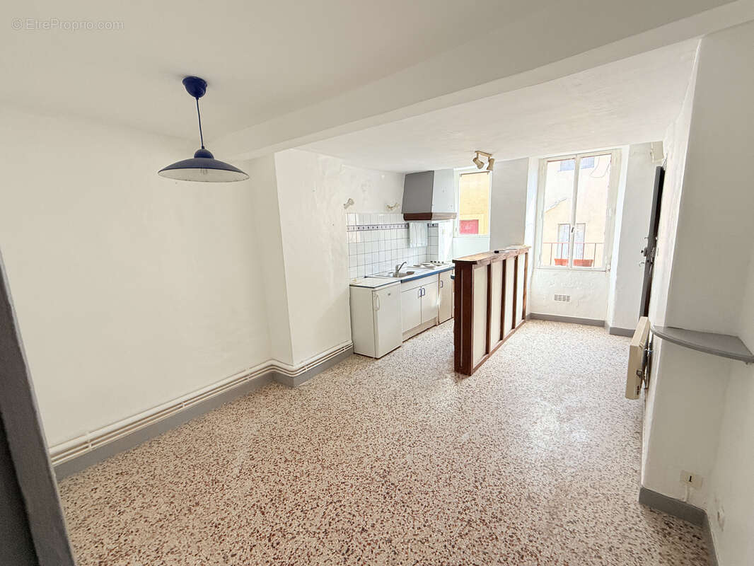 Appartement centre ville le vigan a vendre 1 chambre - photo 2