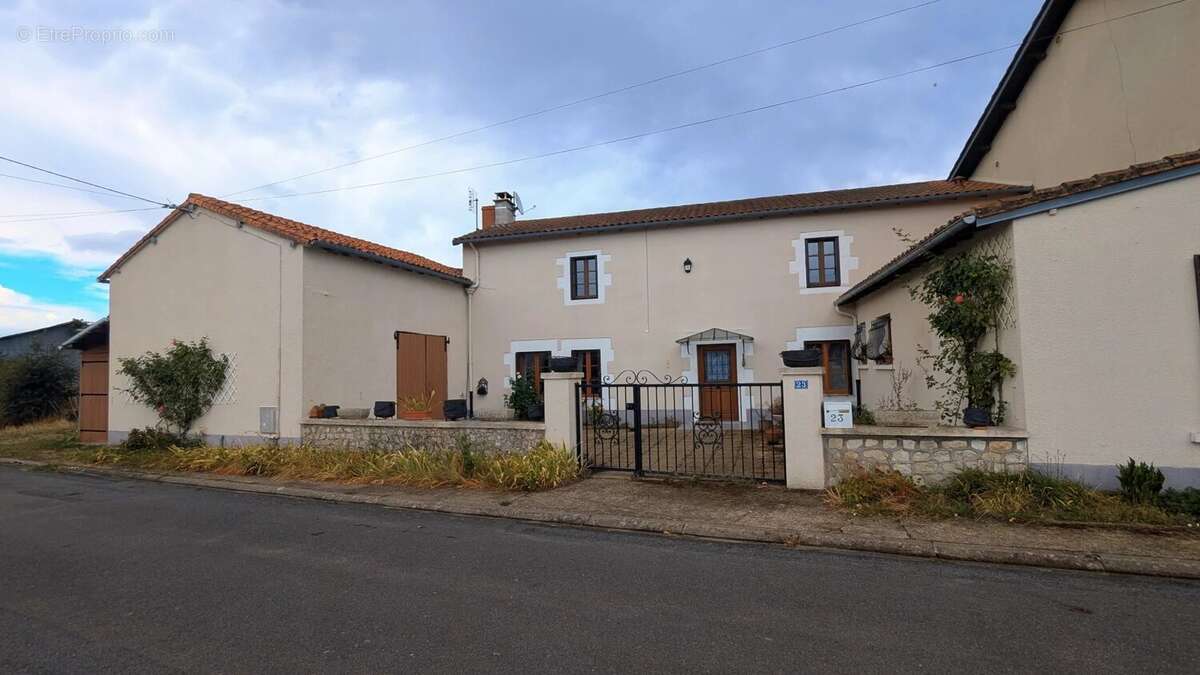 Maison à SAULGE