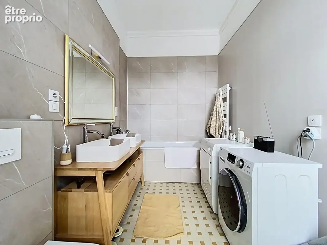 Appartement bourgeois de 166m² avec parking et cave - photo 14