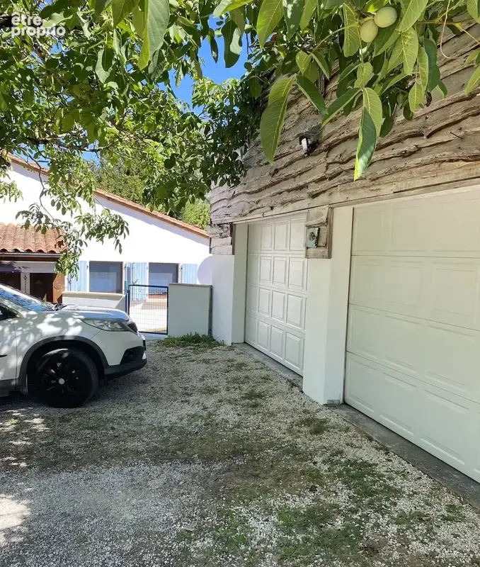 Maison d'architect avec étang, piscine, dépendances au calme. - photo 35