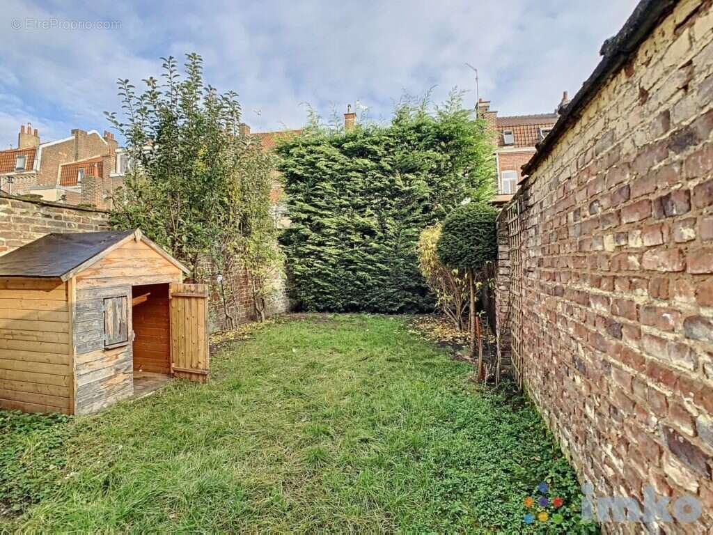 Maison à LA MADELEINE