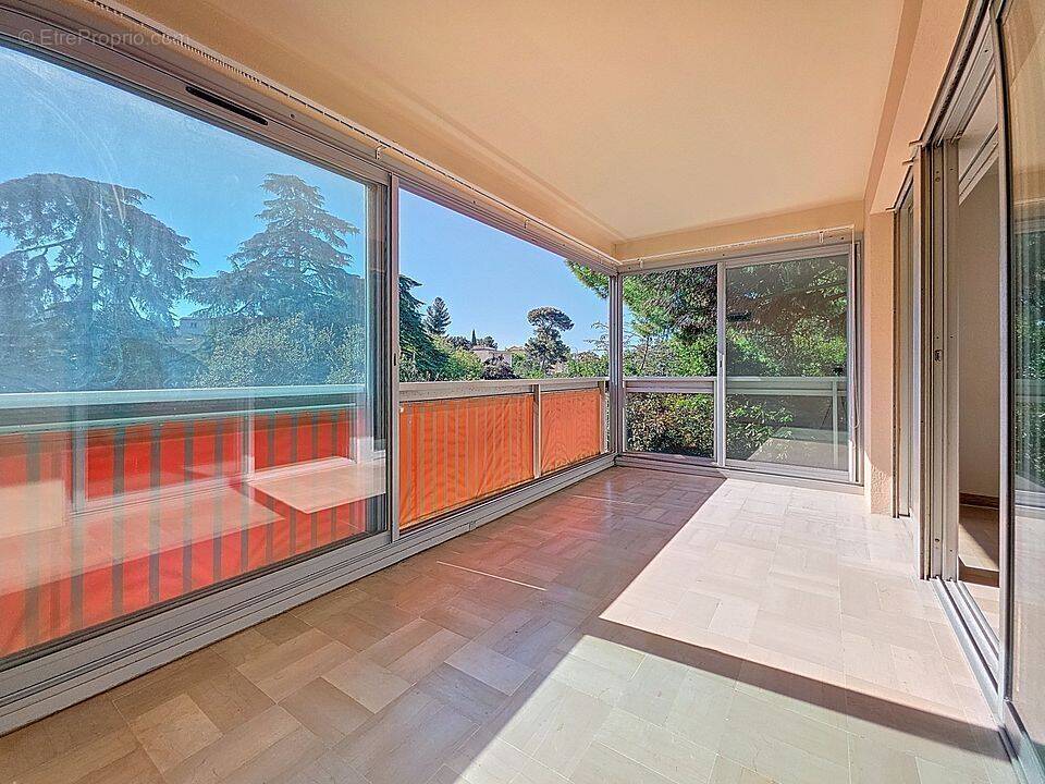 Appartement à LE CANNET