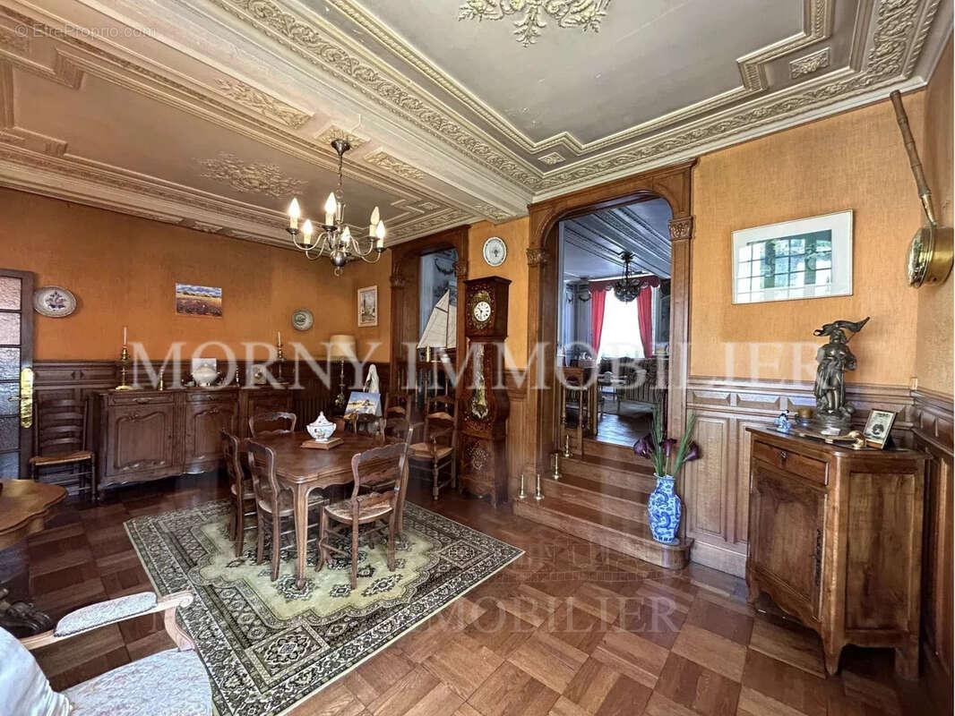 Maison à SAINT-PIERRE-SUR-DIVES