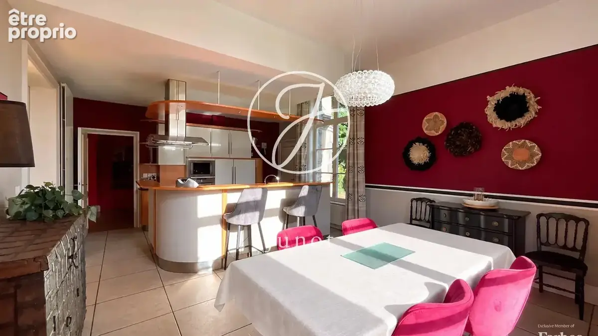 Mouvaux – Maison de caractère dans un manoir - 8 pièces – 253m² - 401m² utiles - 6 chambres – Parc – Stationnements - photo 3