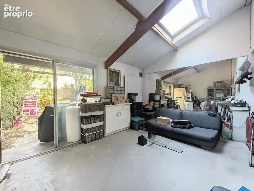 Maison 5 pièces avec atelier / stationnement et garage double - photo 2