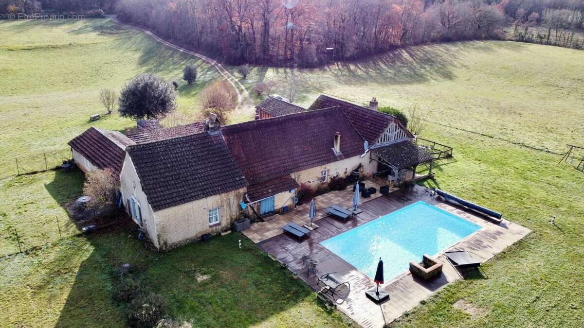 Maison à SAINTE-ALVERE