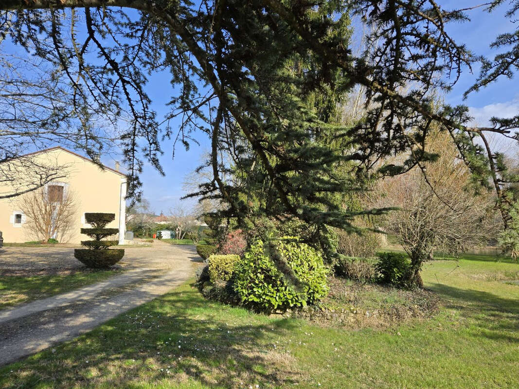 Maison à VILLAMBLARD