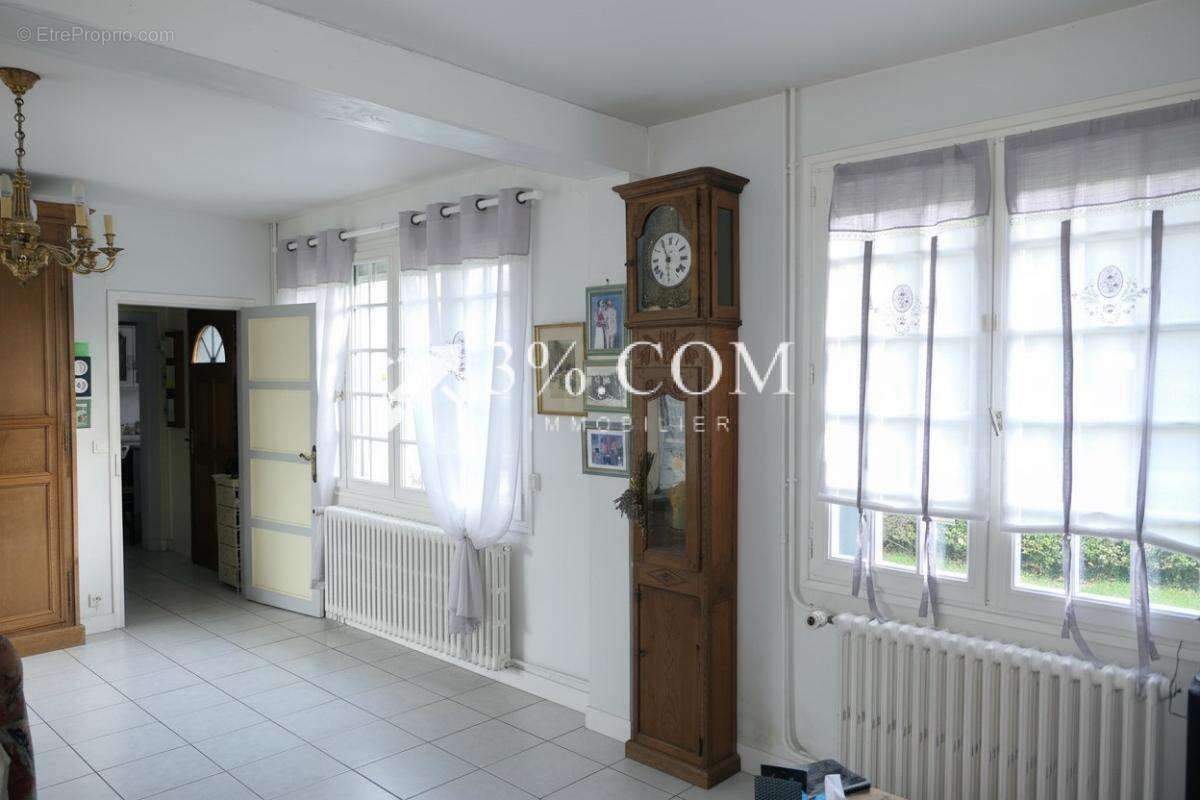 Maison à SAINT-MARTIN-EN-CAMPAGNE