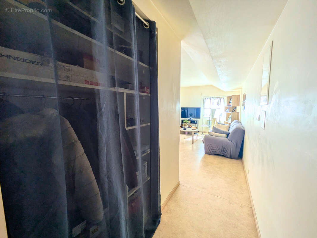 Commerce à SAINT-BONNET-EN-CHAMPSAUR