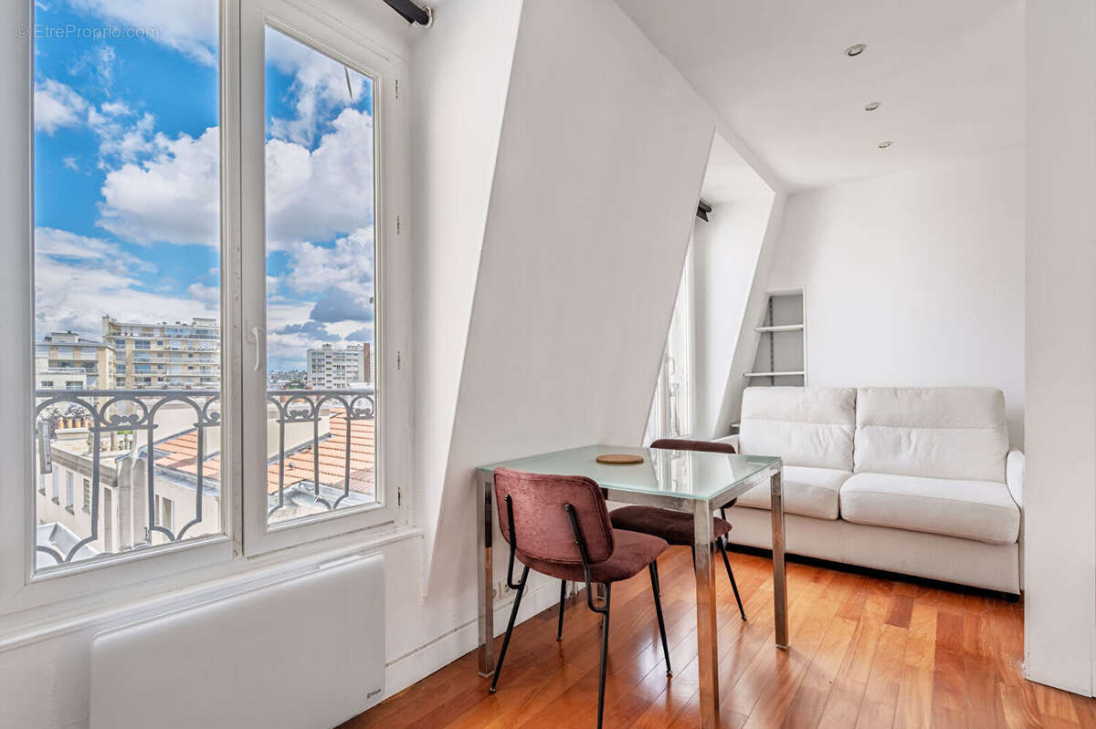 Appartement à PARIS-15E