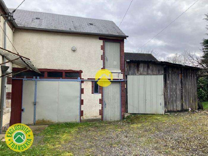 Maison à LES AIX-D&#039;ANGILLON