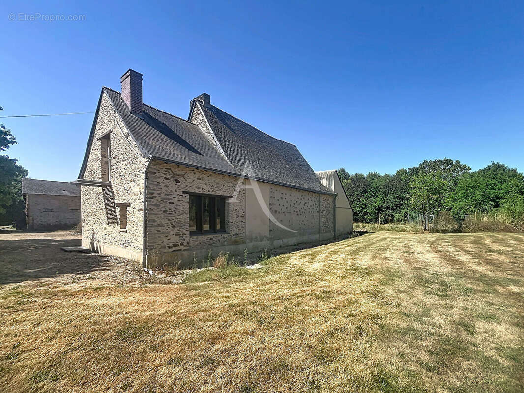 Une maison pleine de caractère, idéale pour les amoureux de la pierre et de la nature. - photo 14