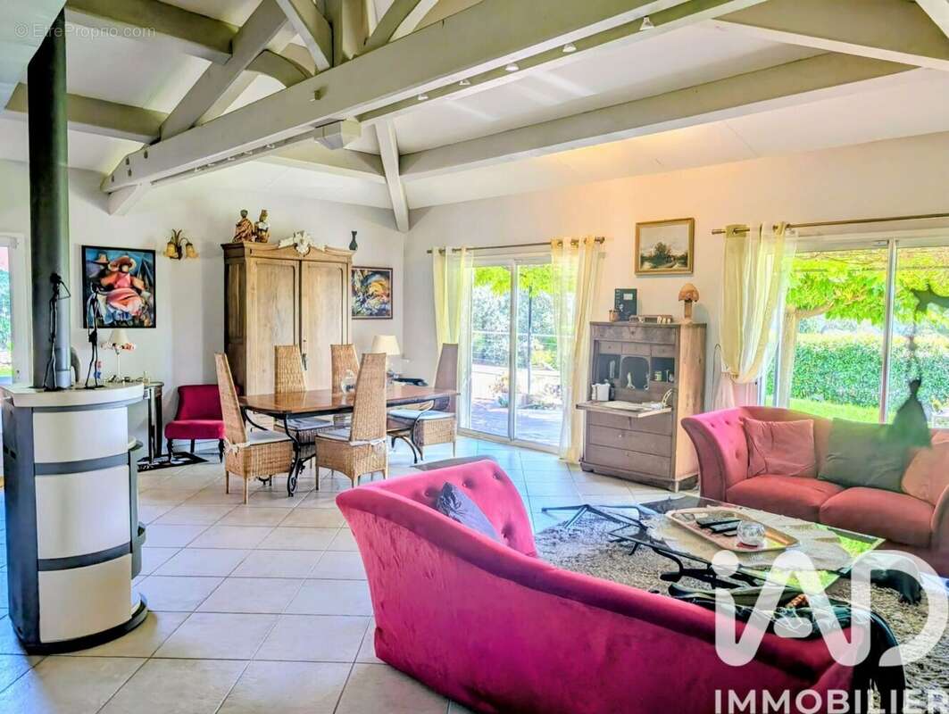 Photo 2 - Maison à CUERS