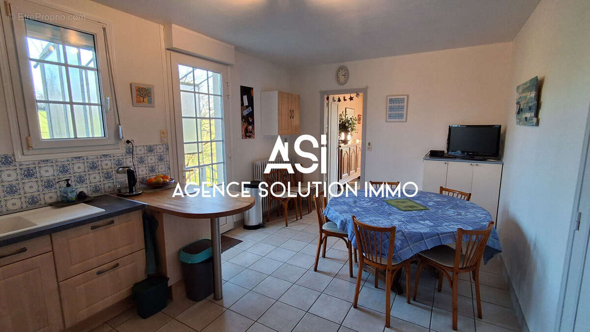 Maison à VILLAINES-LA-JUHEL