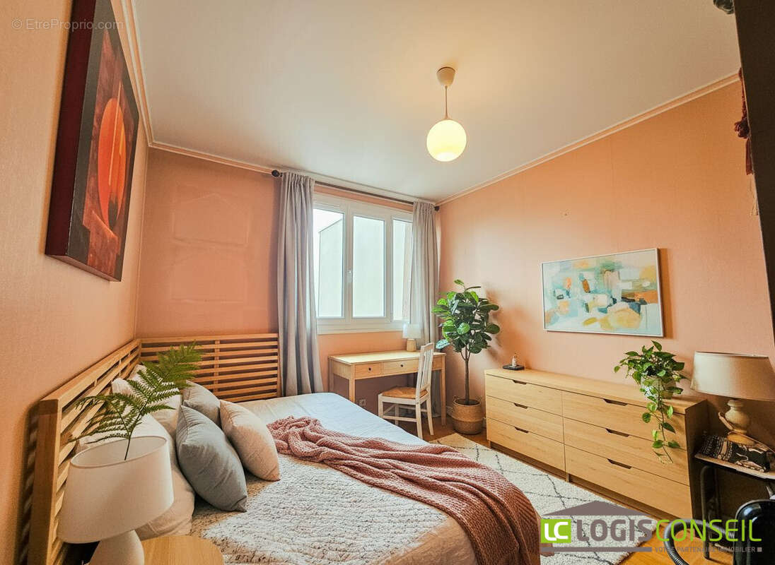 Appartement à CHATILLON