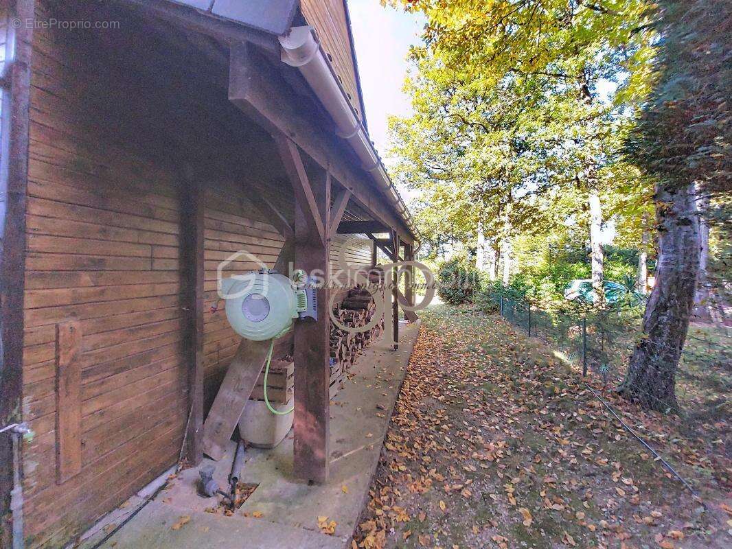 Maison à BAZOCHES-SUR-LE-BETZ