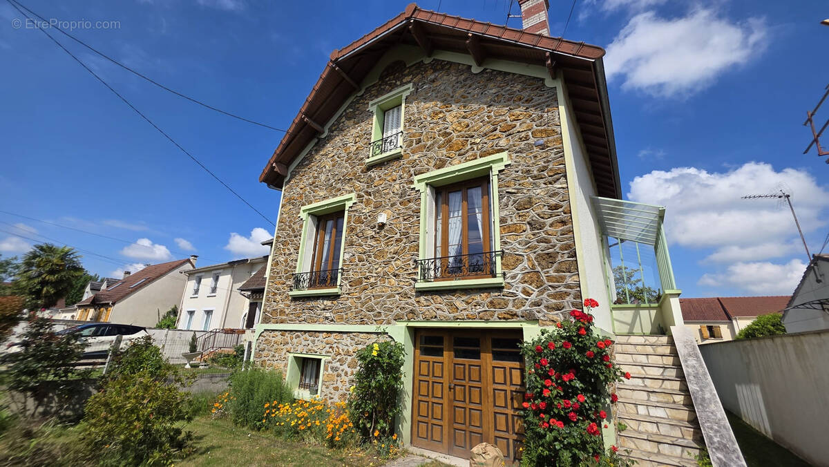 Maison à TREMBLAY-EN-FRANCE