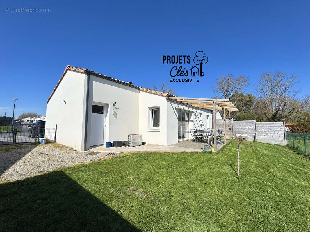 Maison à SAINT-PAUL-MONT-PENIT