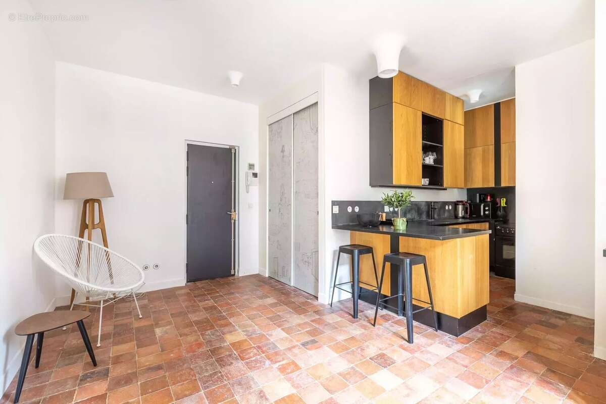 Appartement à PARIS-16E