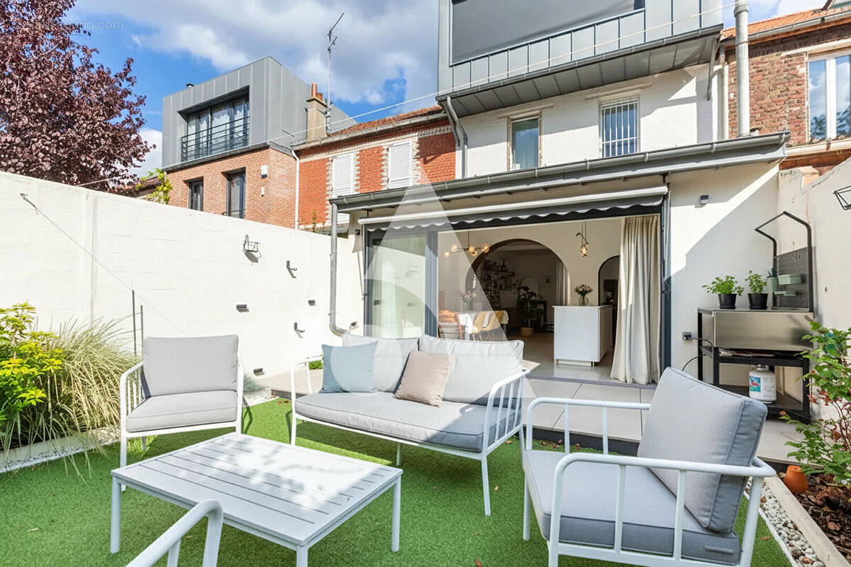 Maison à SAINT-DENIS