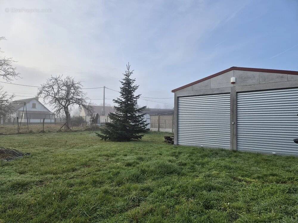 Terrain à BOISCOMMUN